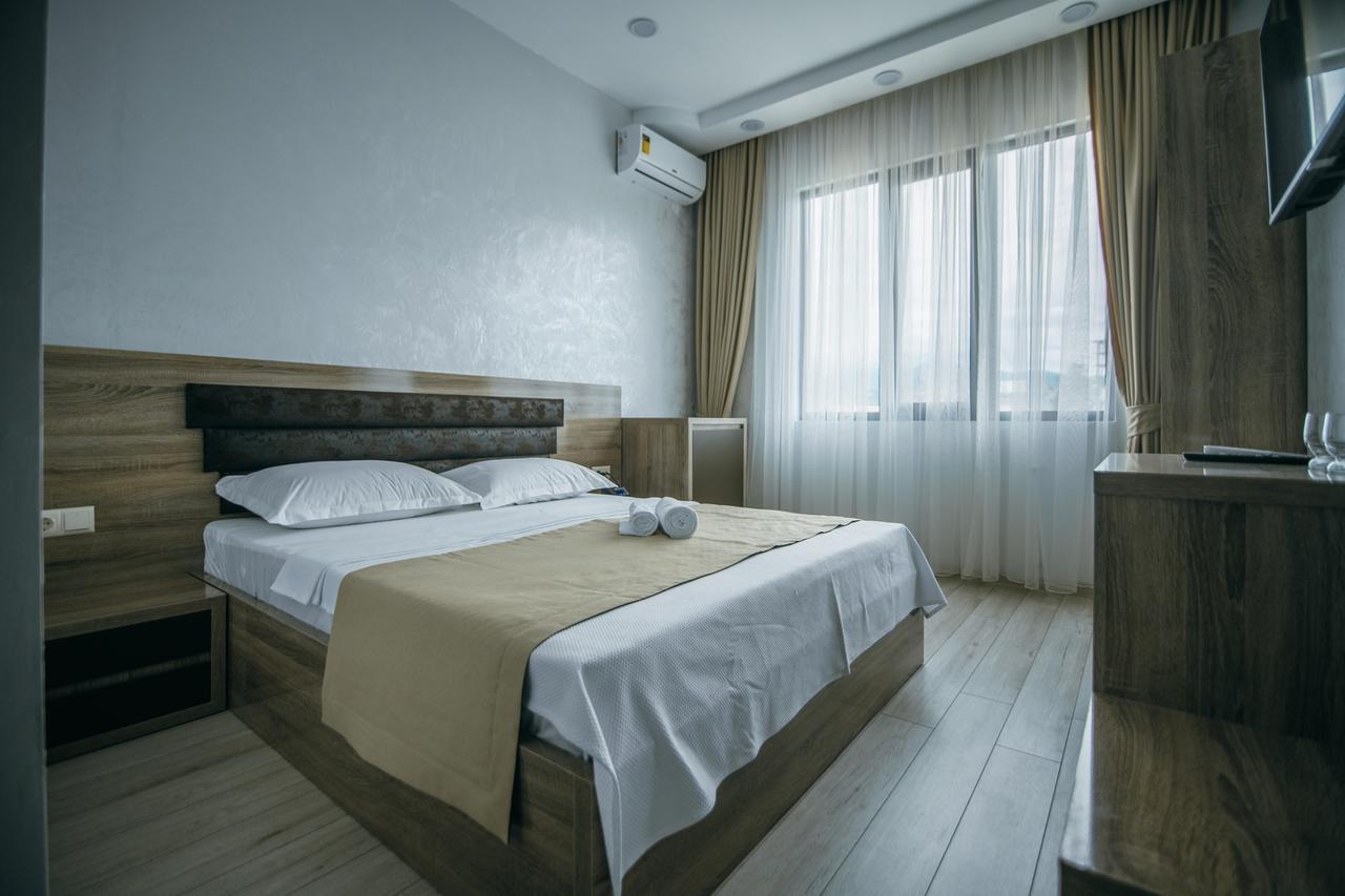 Hotel Batumi Palace Luaran gambar